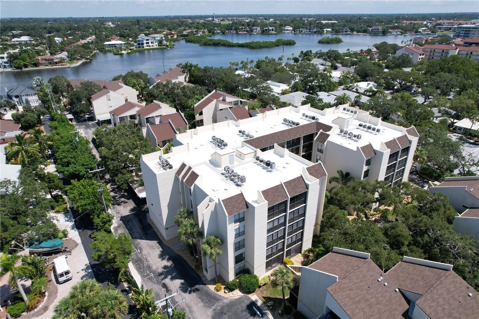 BAY OAKS - Residential