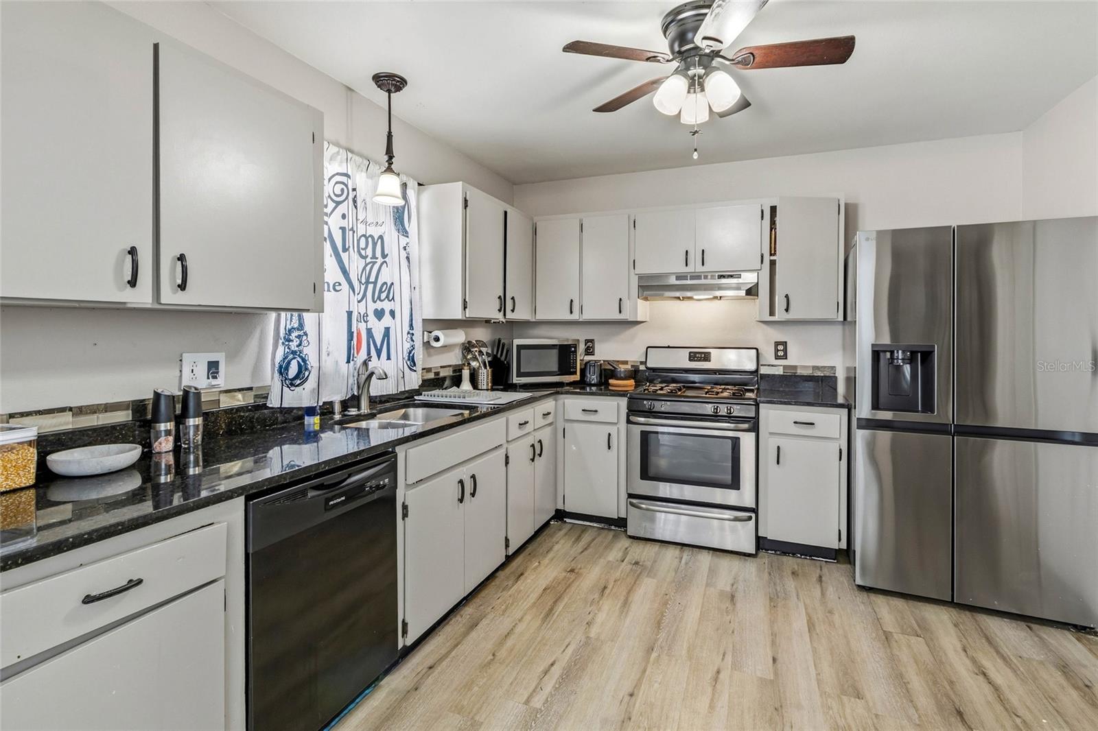 SPRING HILL - Residential