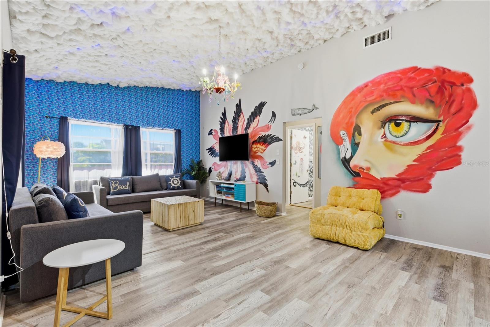 SARASOTA BEACH - Residential Income