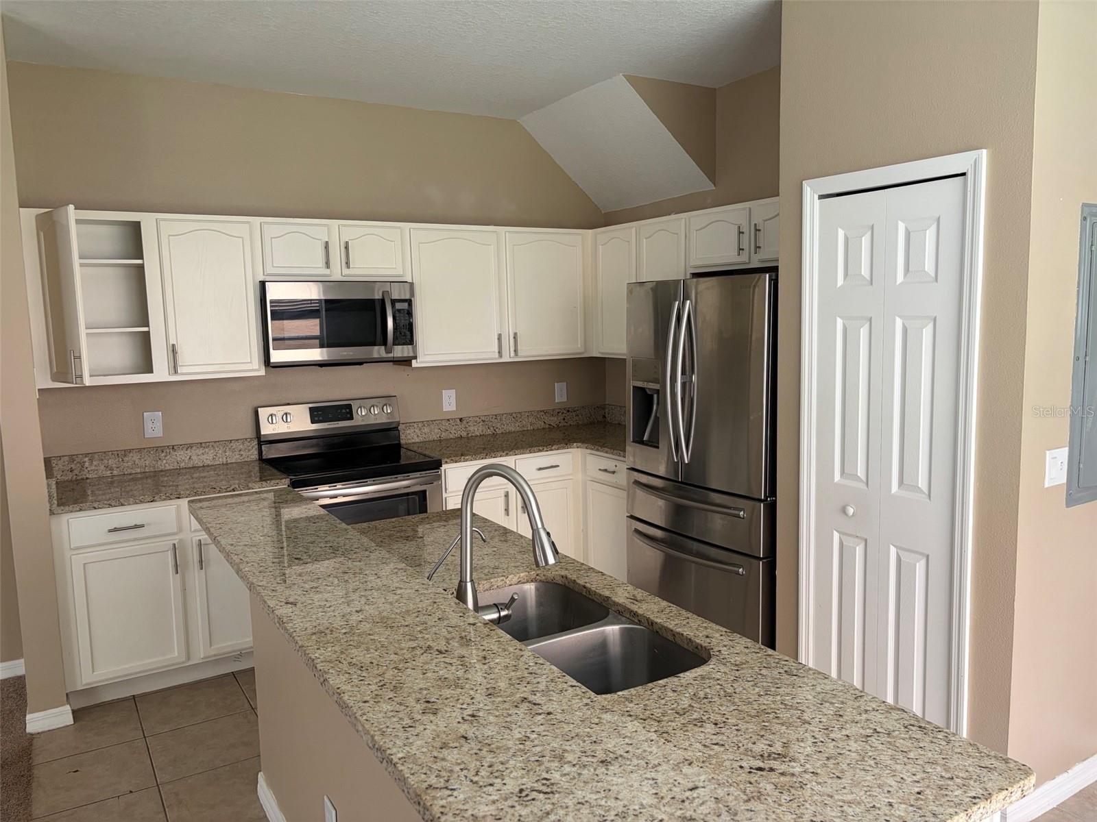 RETREAT AT SILVER CREEK SUB - Residential