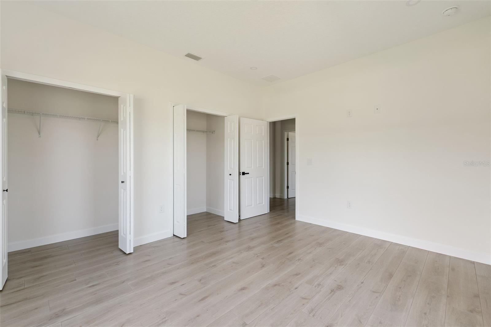 SUN N LAKE - Residential Lease