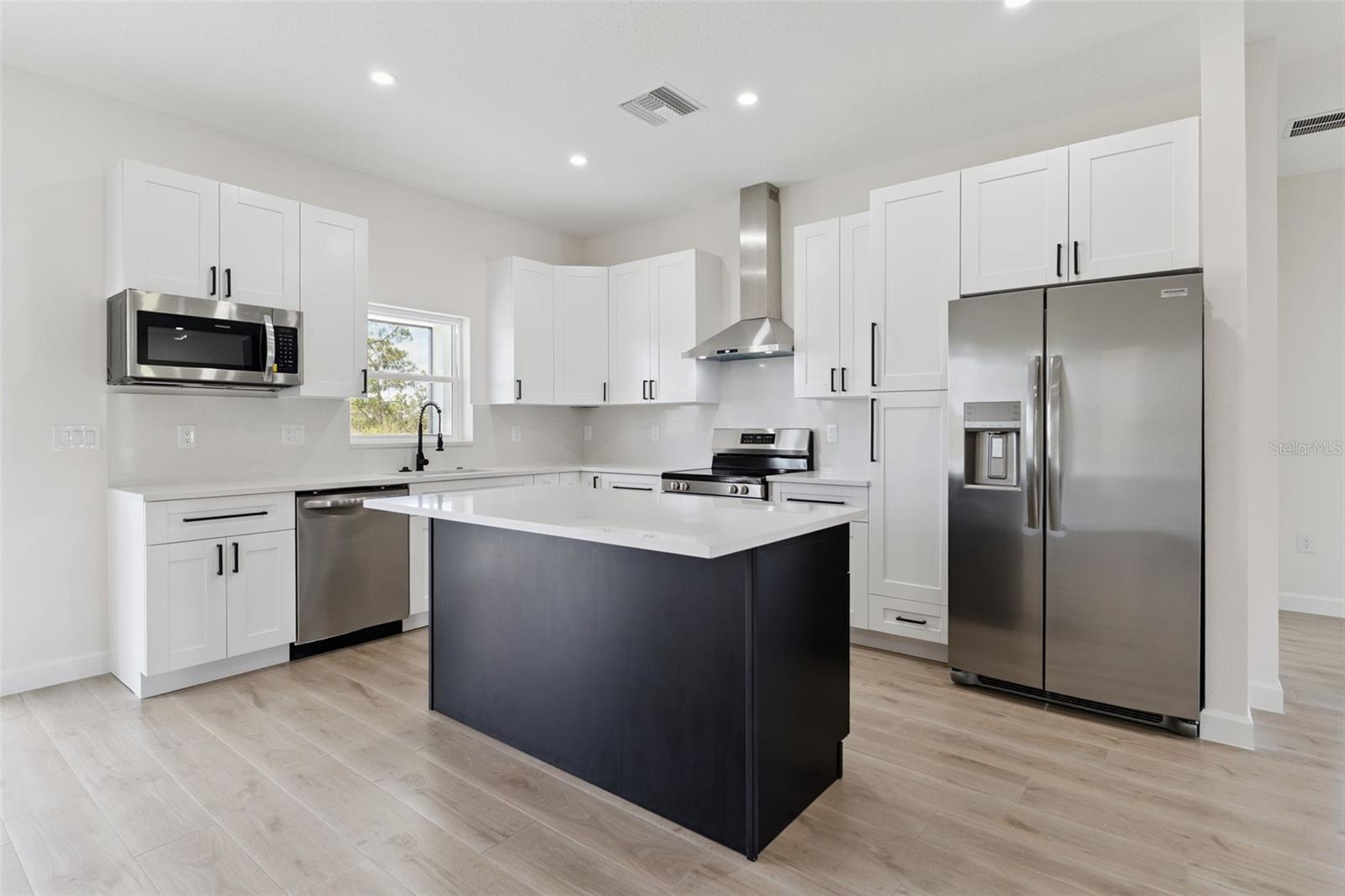 SUN N LAKE - Residential Lease