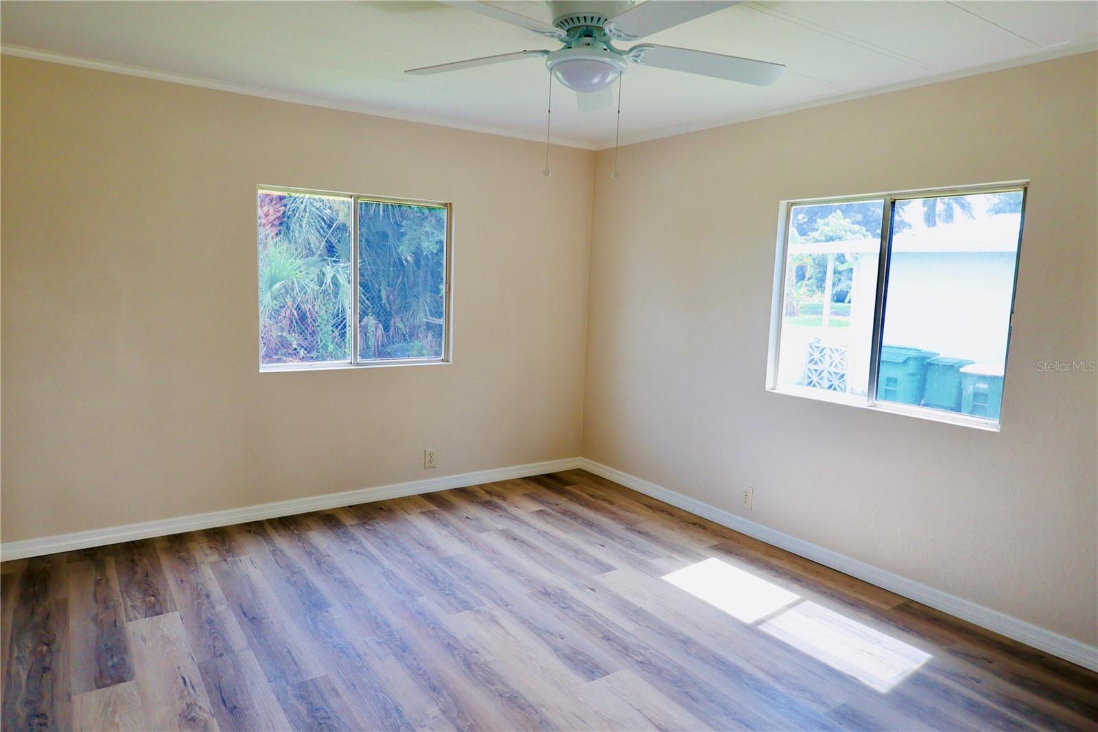 BAY PALMS MOBILE HOME PARK UN #4 - Residential