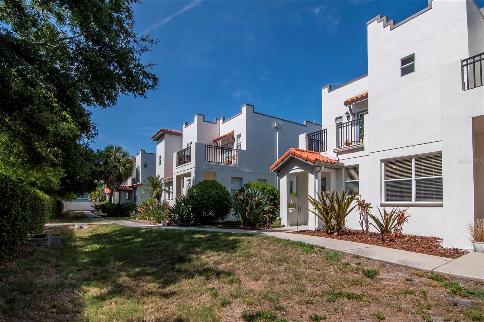 VILLAS OF TOSCANA TWNHMS - Residential