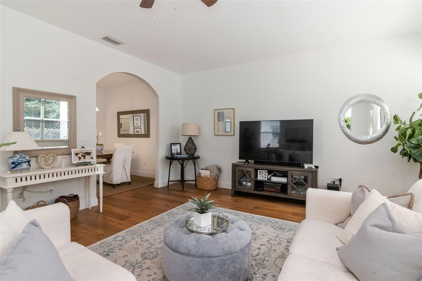 VILLAS OF TOSCANA TWNHMS - Residential