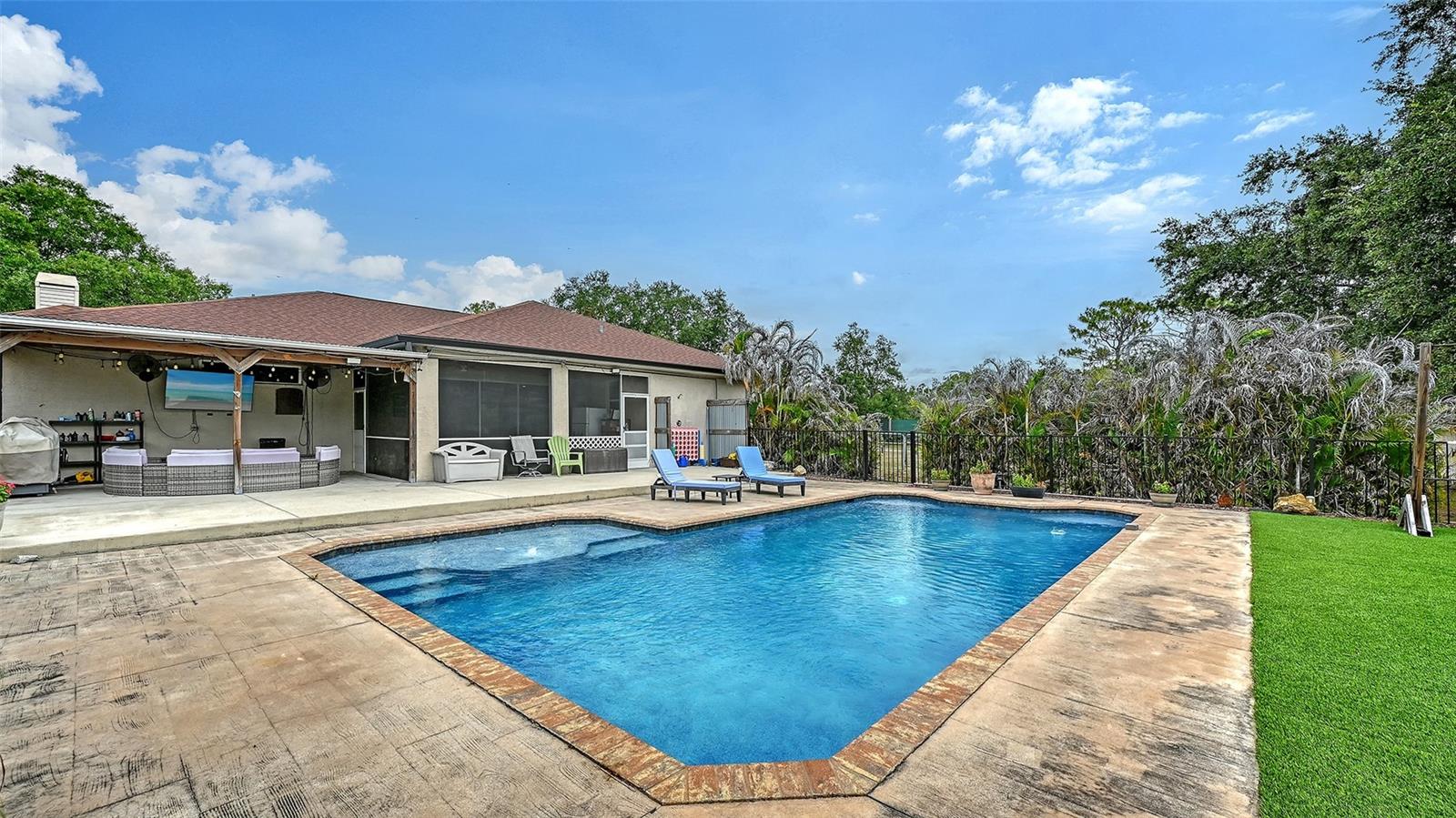 ACREAGE - Residential