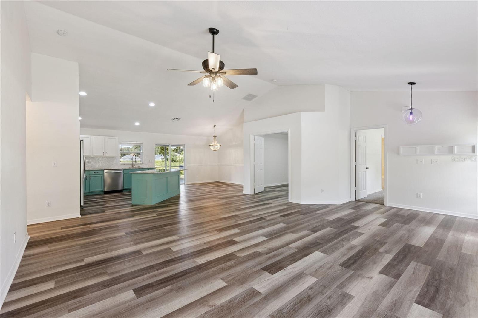 MINNEOLA OAK VALLEY PH 03 LT 362 PB 50 - Residential