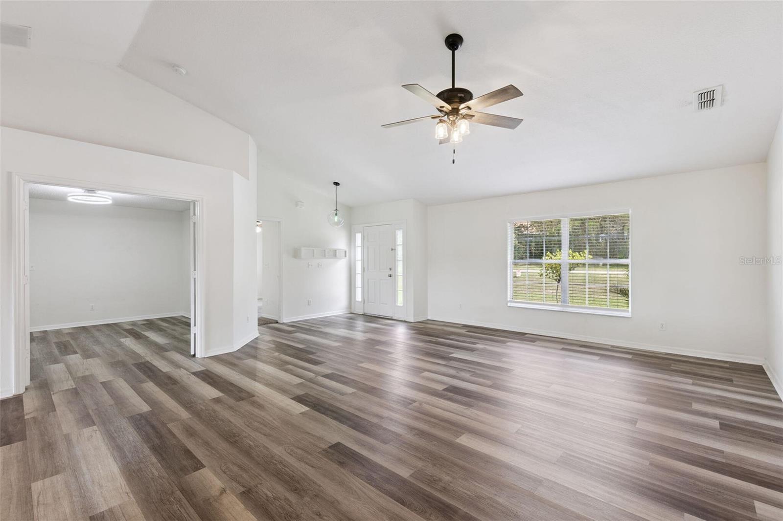 MINNEOLA OAK VALLEY PH 03 LT 362 PB 50 - Residential