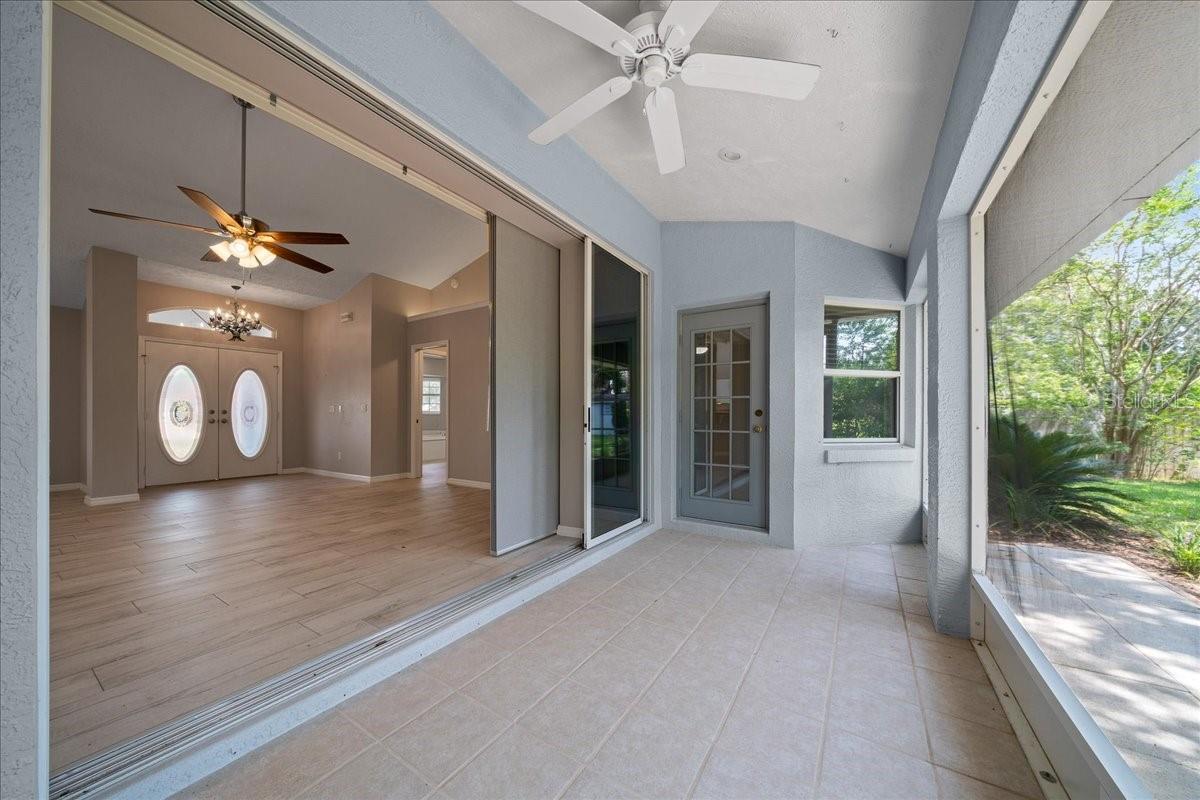 KINGS COURT FIRST ADD - Residential
