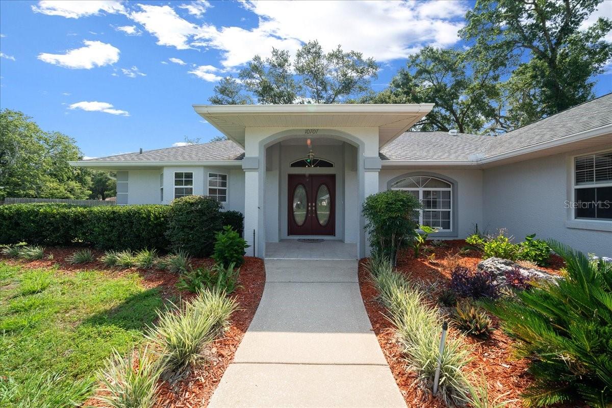 KINGS COURT FIRST ADD - Residential