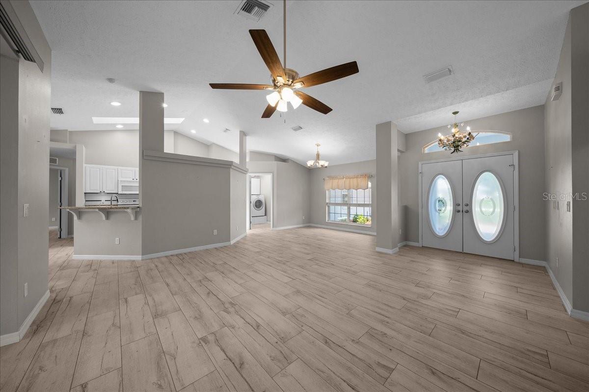 KINGS COURT FIRST ADD - Residential