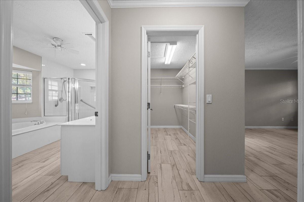 KINGS COURT FIRST ADD - Residential