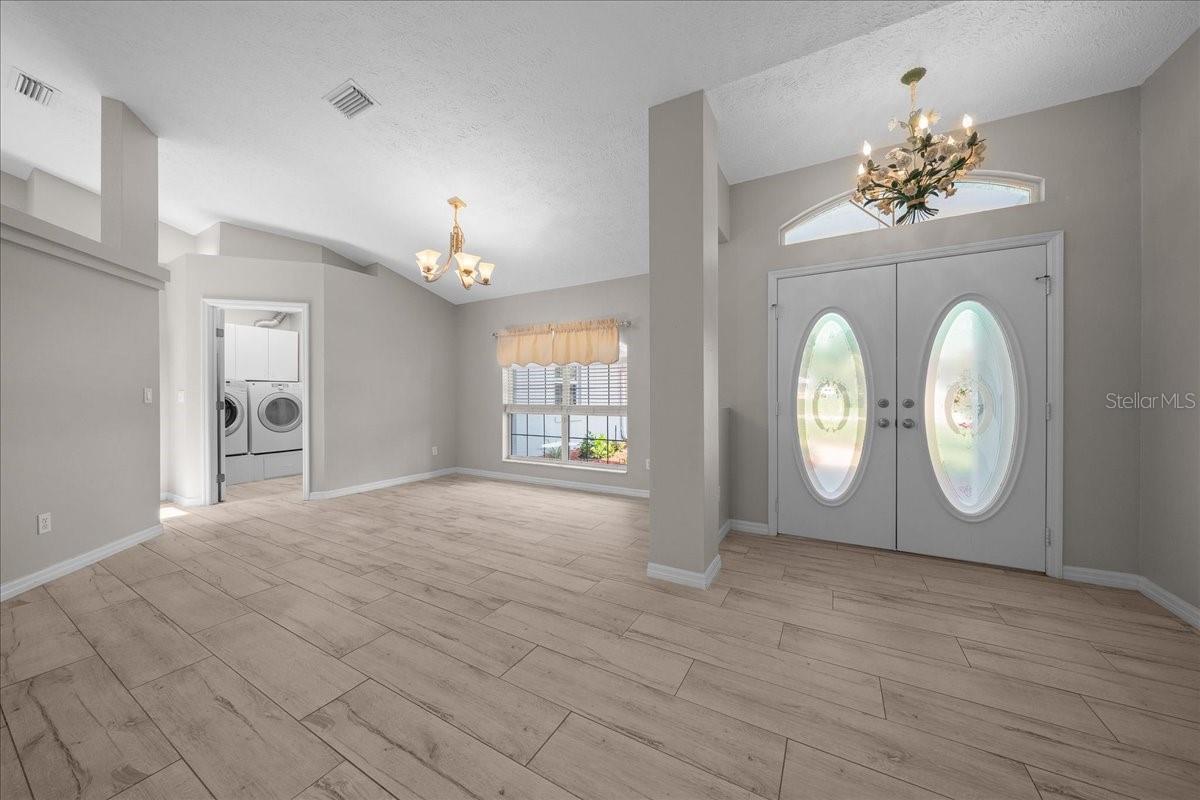 KINGS COURT FIRST ADD - Residential