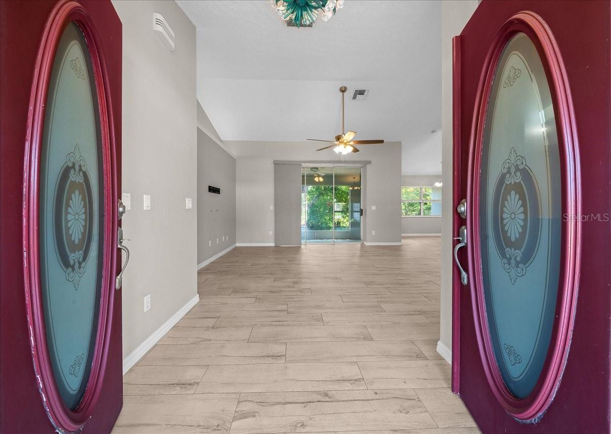 KINGS COURT FIRST ADD - Residential
