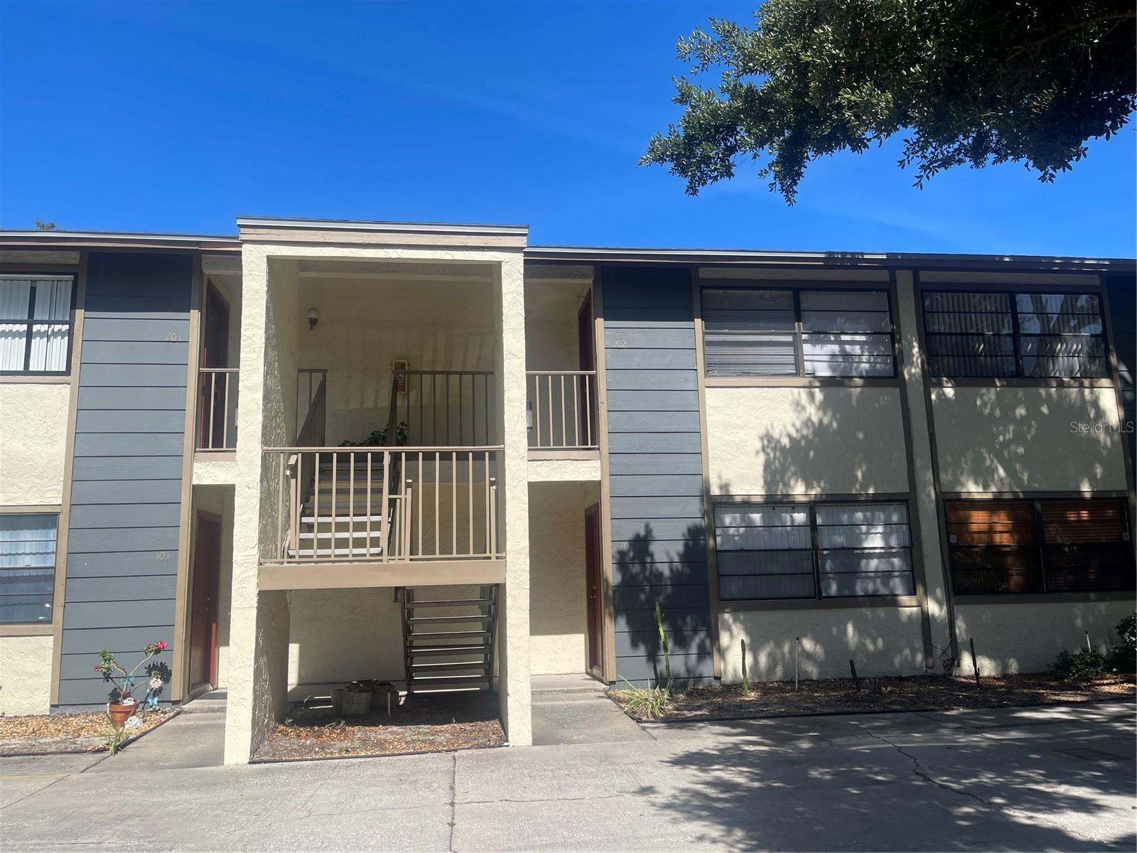 READY TO BE UPDATED!!!! FIRST FLOOR CONDO IN SOUTH TAMPA!! This 12 unit complex with designated parking plus guest, is perfectly located on the corner of Gandy and Mound. The condominium is tucked away in Bayshore Beautiful subdivision and is surrounded by luxurious single family homes. The location is so close to shops and restaurants you can walk, Easy commute to downtown, Channelside. Hyde Park and Soho. Unit features include open floor plan, utility closet for washer/dryer. Enjoy the outside through the sliding door that leads to back porch and community fenced in area.  If you are looking to purchase multiple units check out the other 2 listings. The seller is selling all three units "As Is".