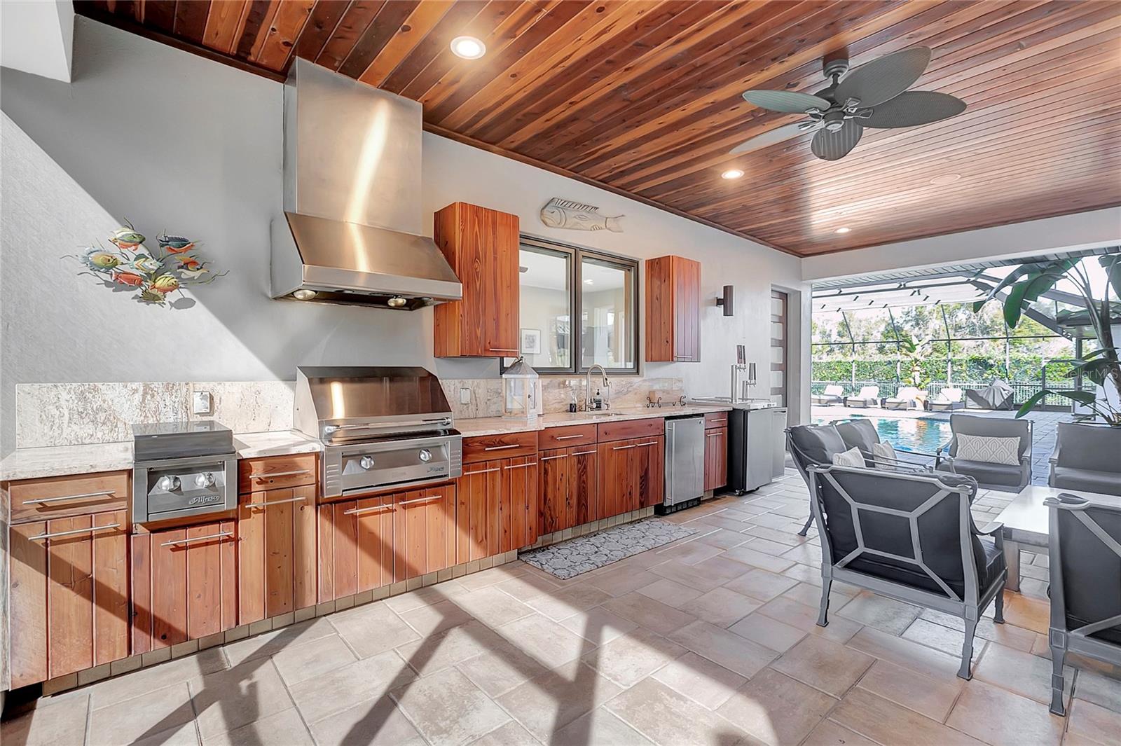 SANCTUARY ON LIVINGSTON PH 02 - Residential