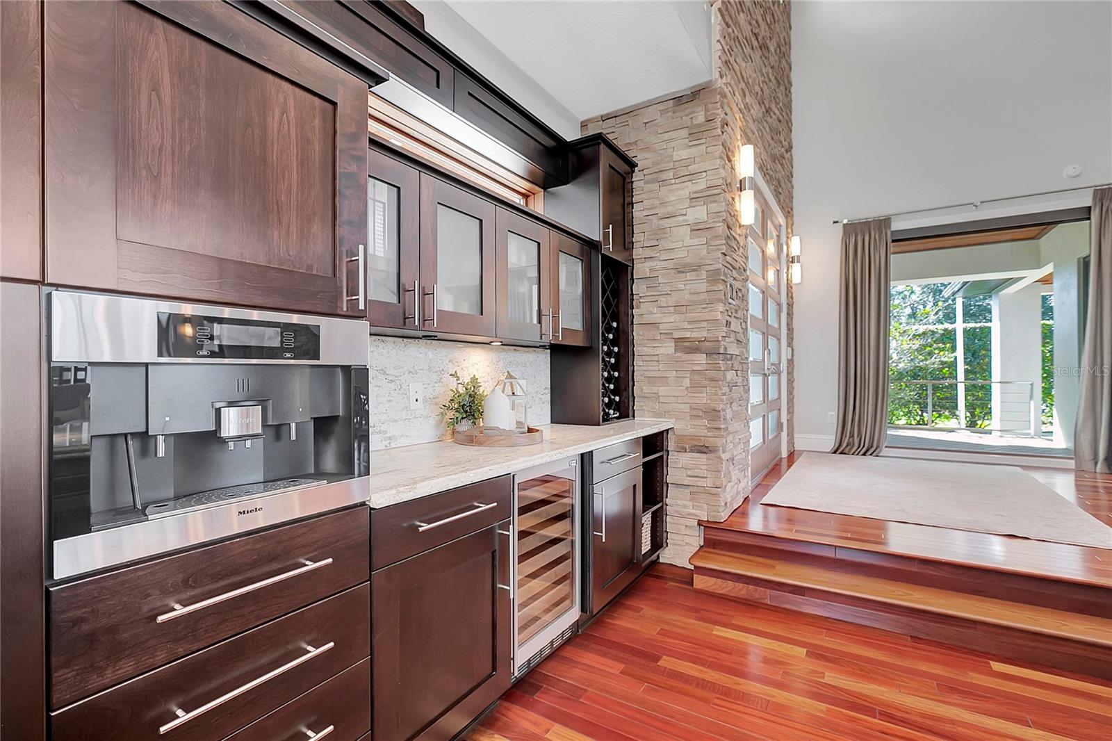 SANCTUARY ON LIVINGSTON PH 02 - Residential