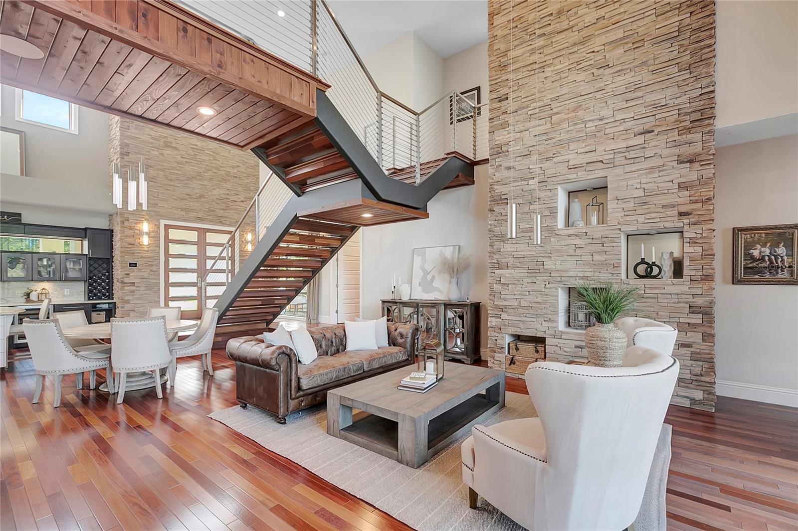SANCTUARY ON LIVINGSTON PH 02 - Residential