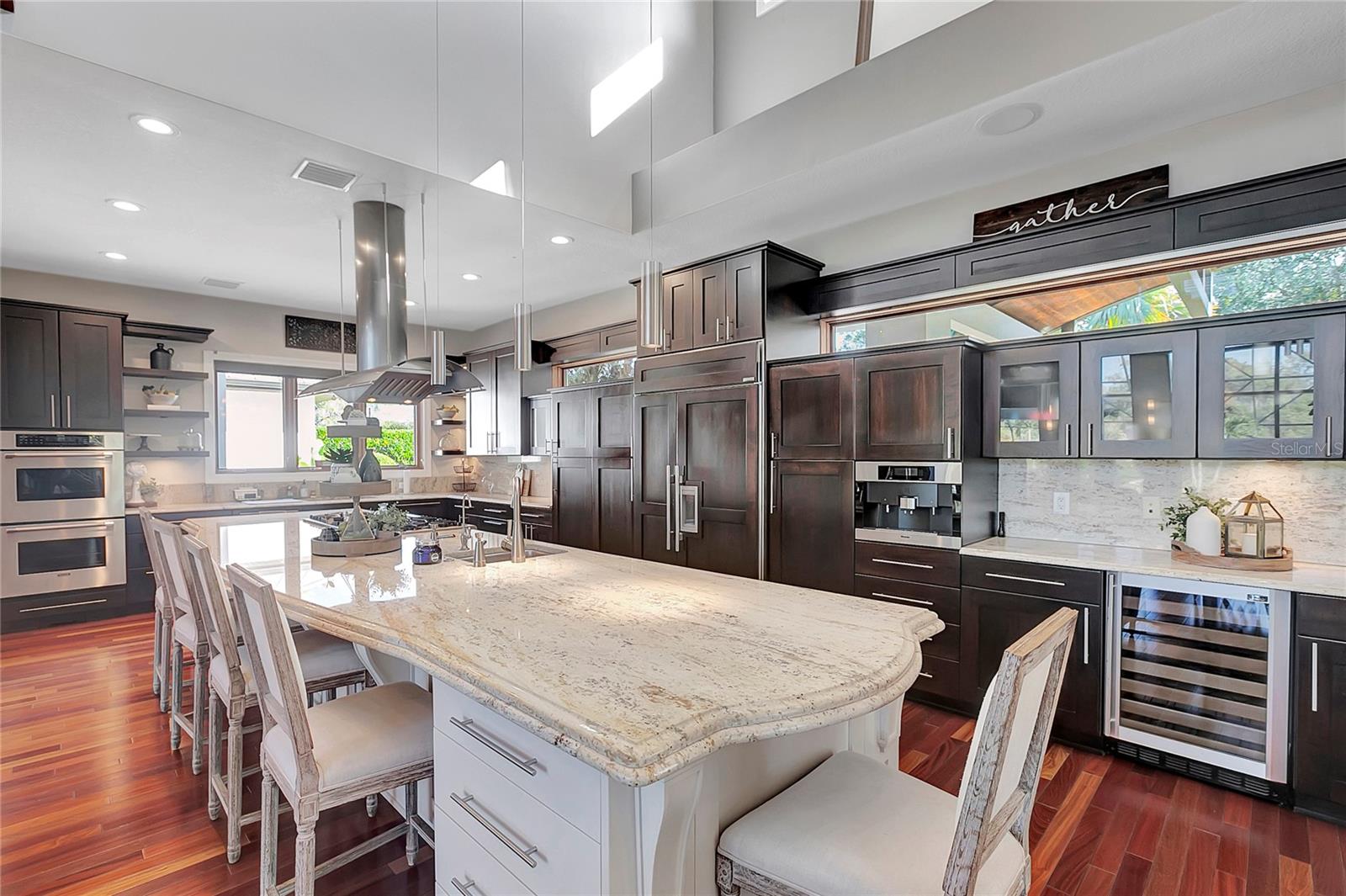 SANCTUARY ON LIVINGSTON PH 02 - Residential