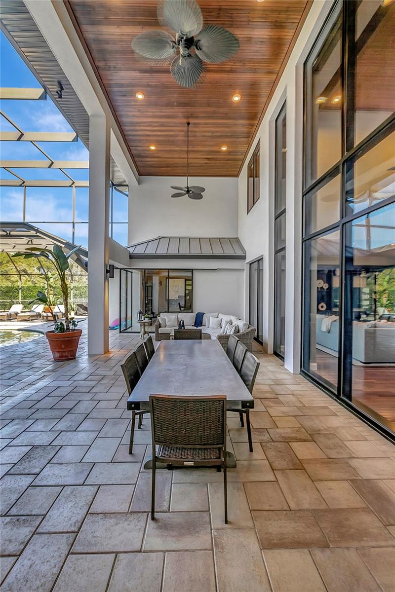 SANCTUARY ON LIVINGSTON PH 02 - Residential