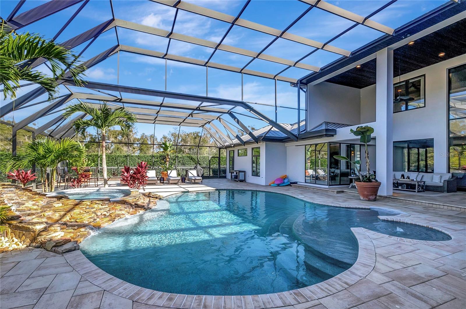 SANCTUARY ON LIVINGSTON PH 02 - Residential