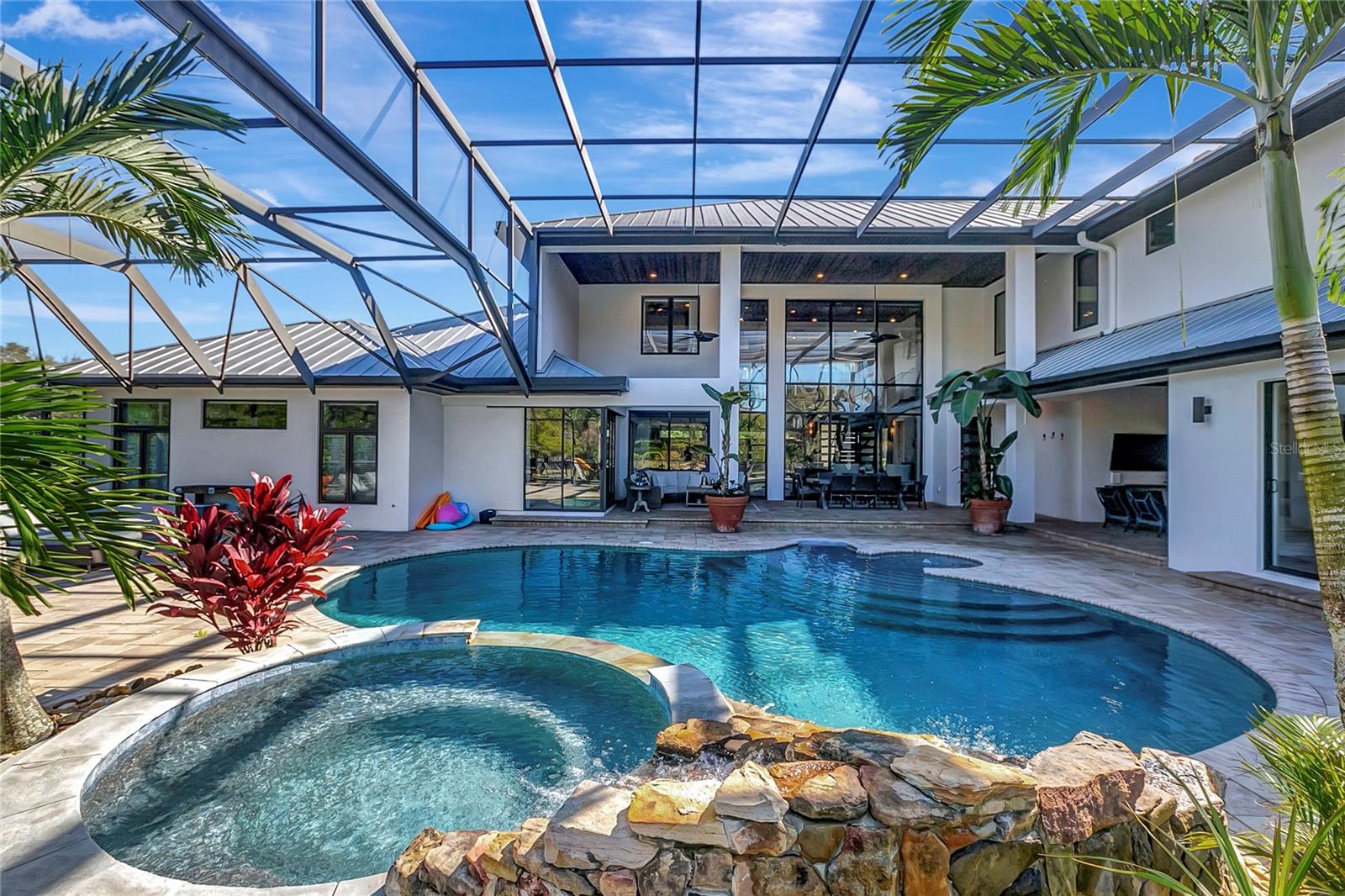 SANCTUARY ON LIVINGSTON PH 02 - Residential