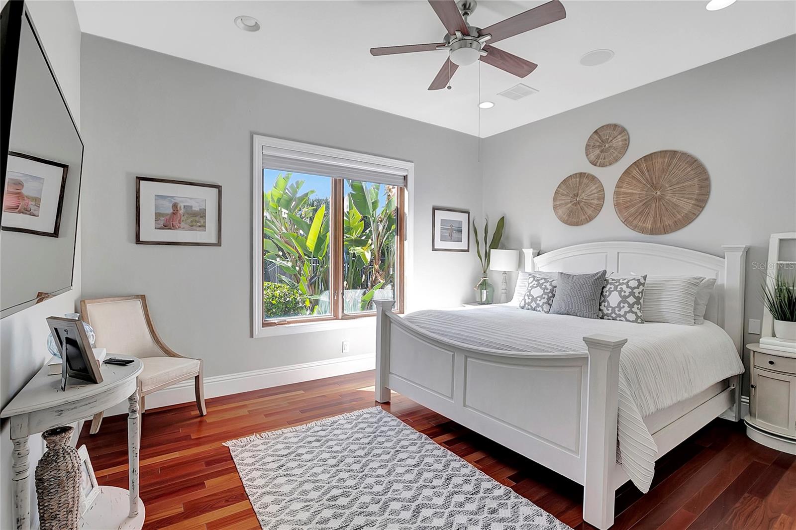 SANCTUARY ON LIVINGSTON PH 02 - Residential