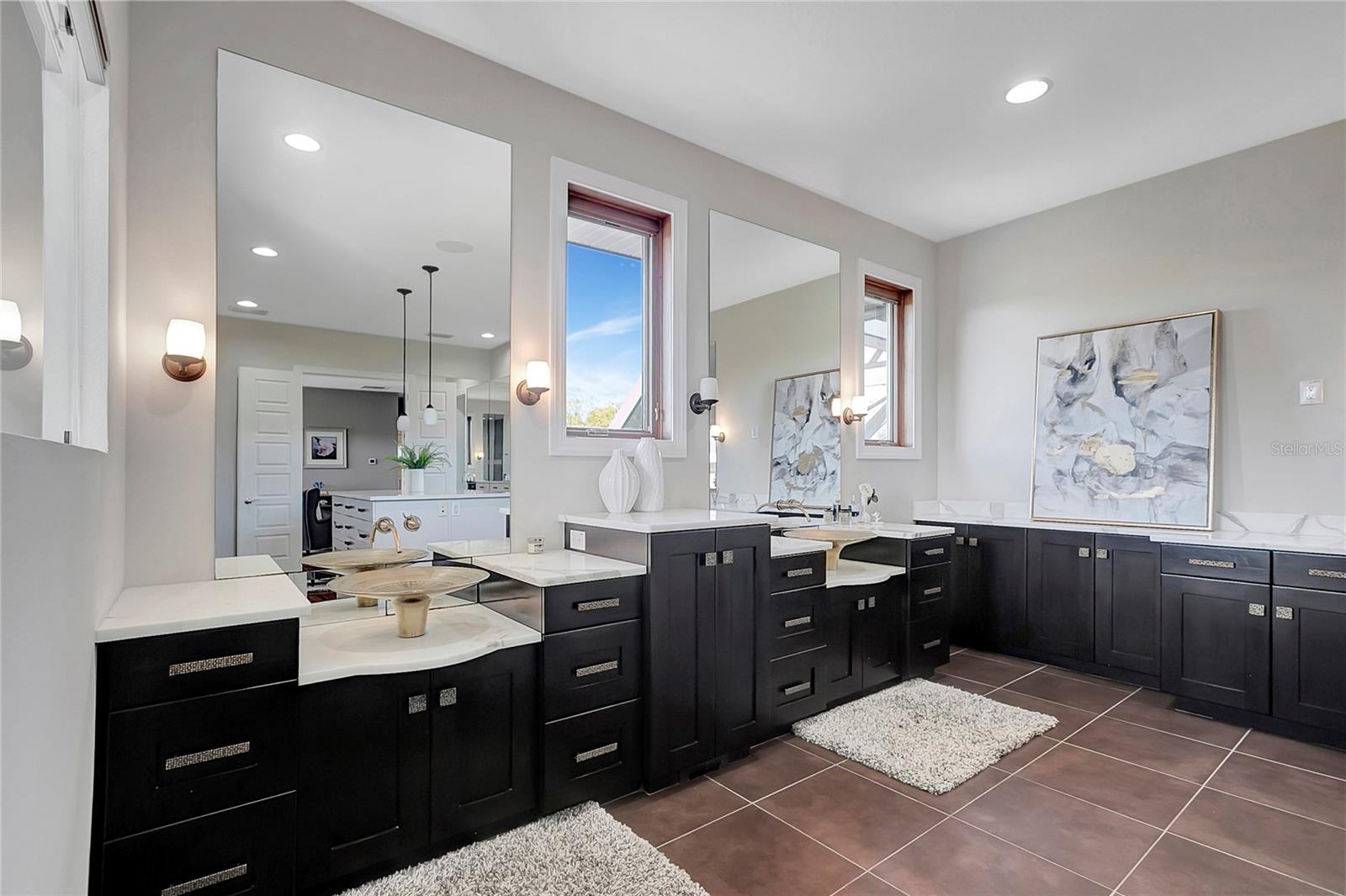 SANCTUARY ON LIVINGSTON PH 02 - Residential
