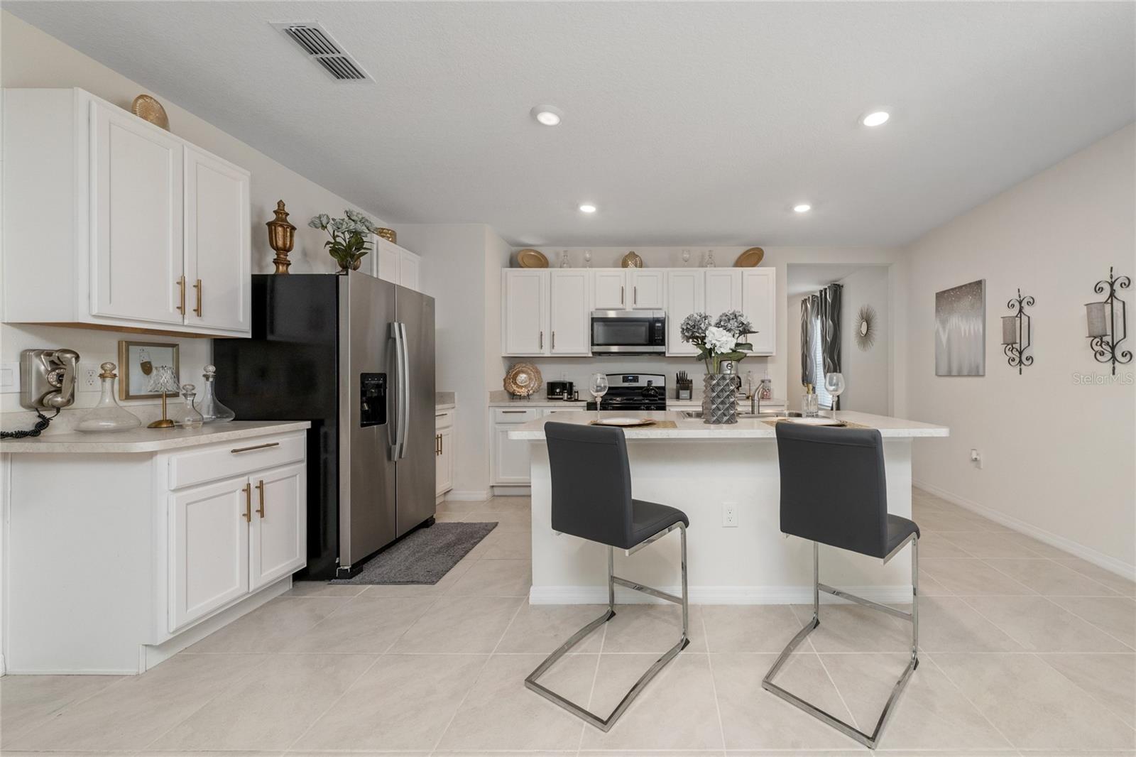 LAKE DENHAM ESTATES - Residential