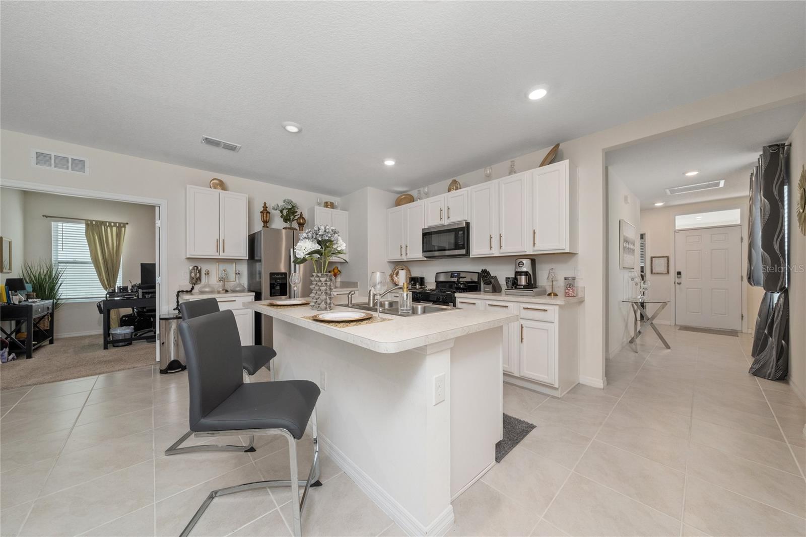 LAKE DENHAM ESTATES - Residential