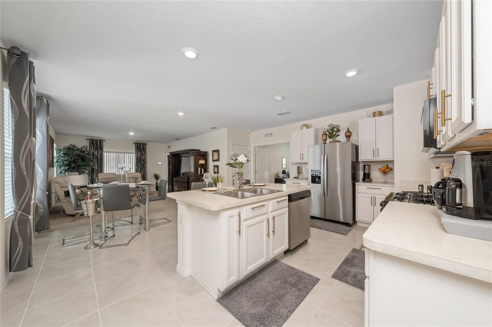 LAKE DENHAM ESTATES - Residential