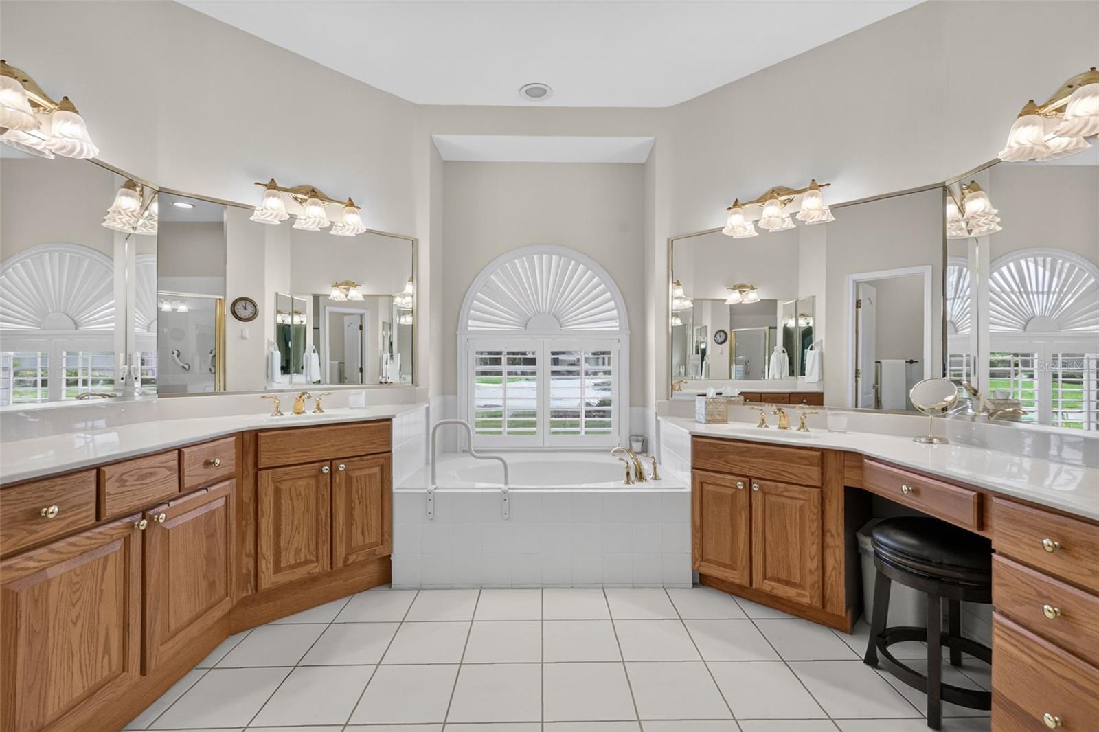 MOUNT DORA COUNTRY CLUB MOUNT DORA PH 02-2 - Residential