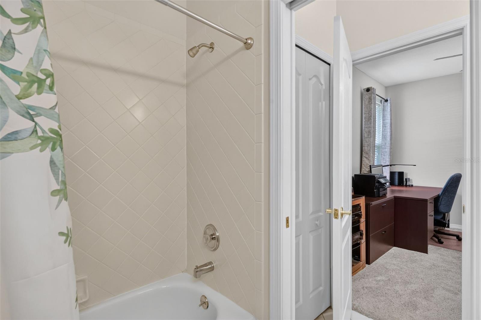 MOUNT DORA COUNTRY CLUB MOUNT DORA PH 02-2 - Residential