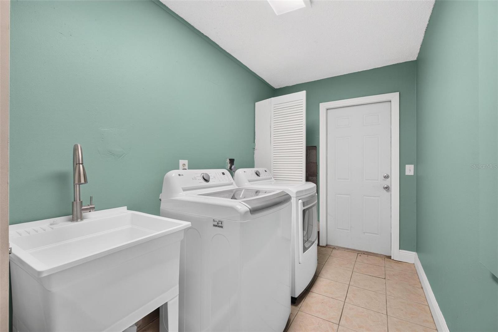 WINCHESTER PARK - Residential