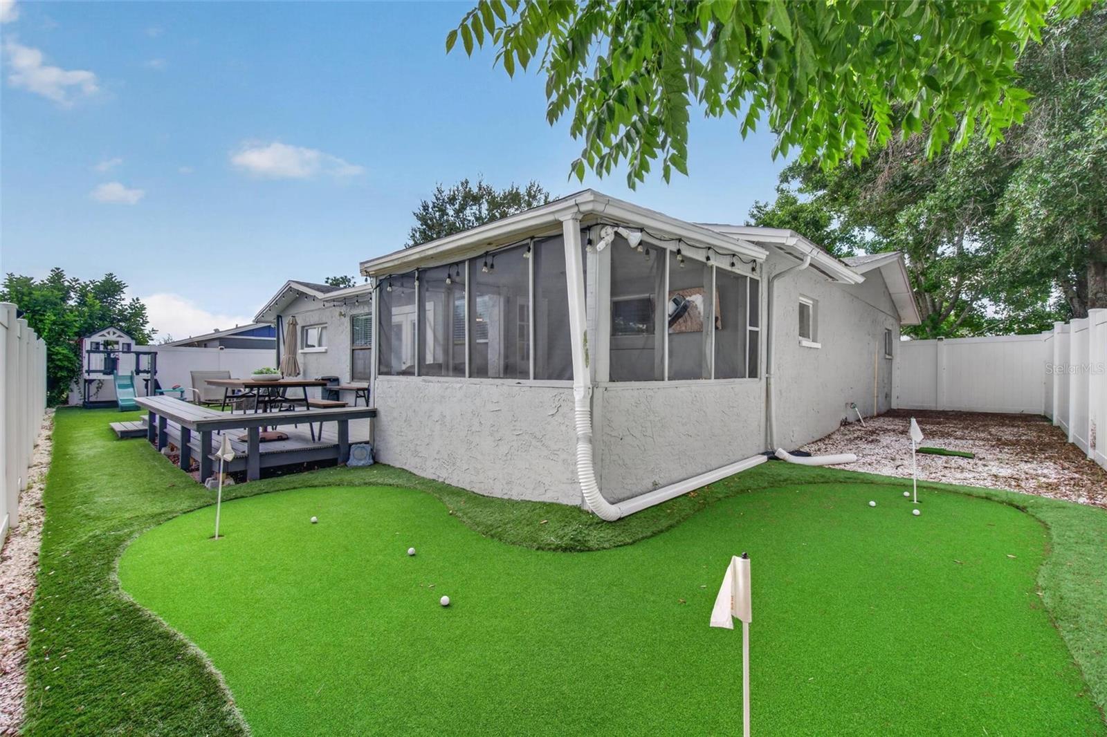 WINCHESTER PARK - Residential