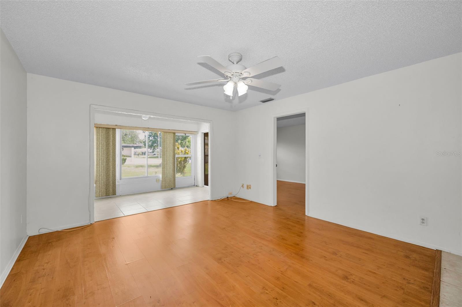 07 SPGS VILLAS CONDO - Residential Lease