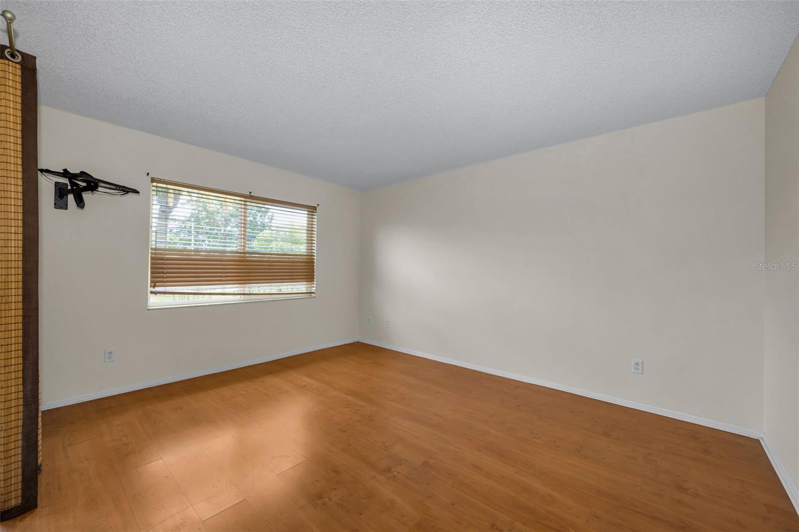 07 SPGS VILLAS CONDO - Residential Lease