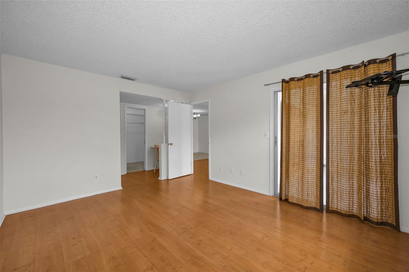 07 SPGS VILLAS CONDO - Residential Lease