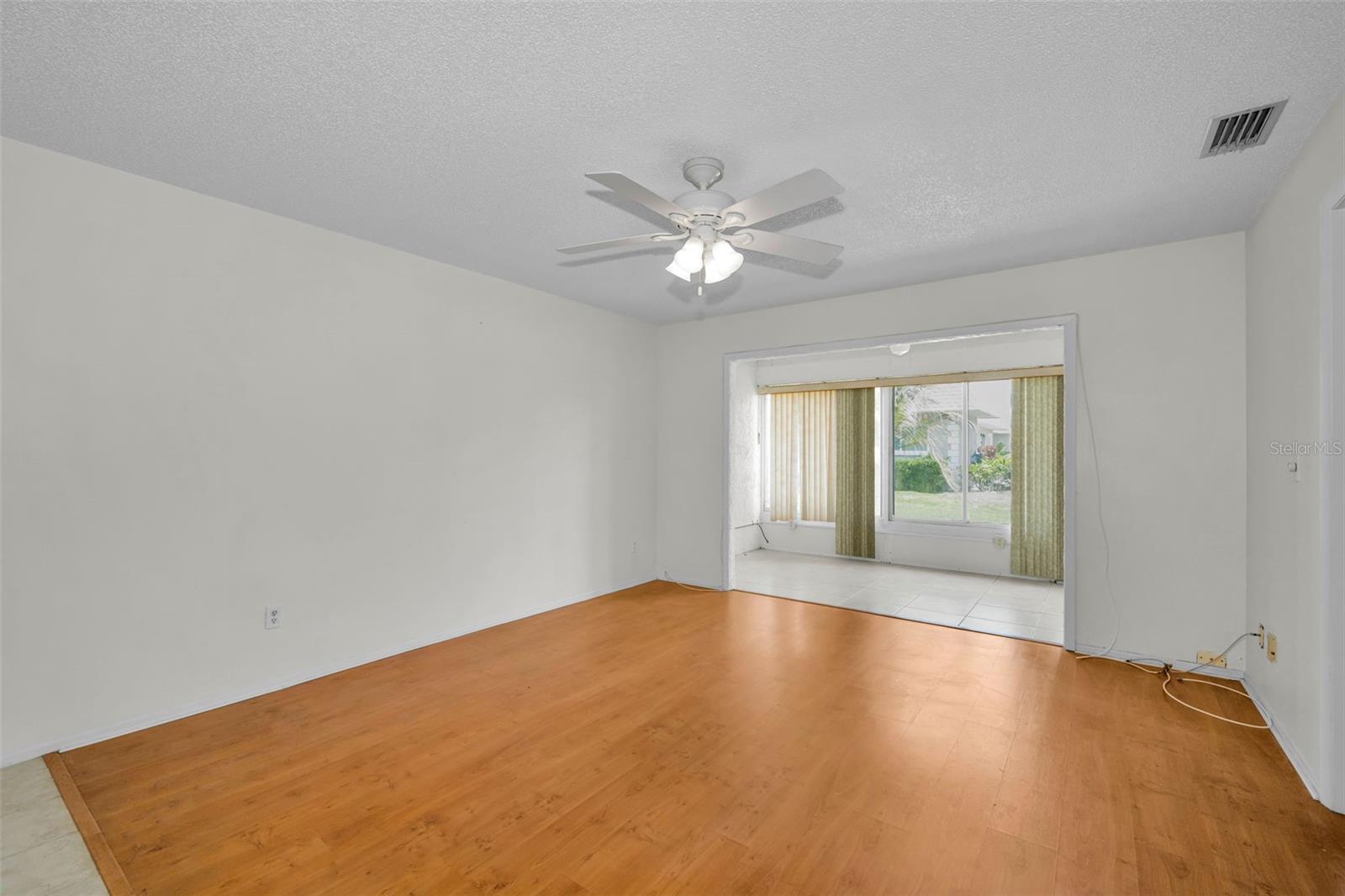 07 SPGS VILLAS CONDO - Residential Lease
