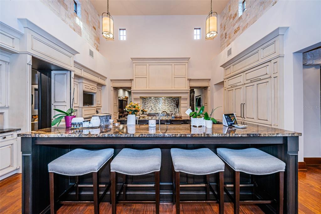 BAYOU CLUB - Residential