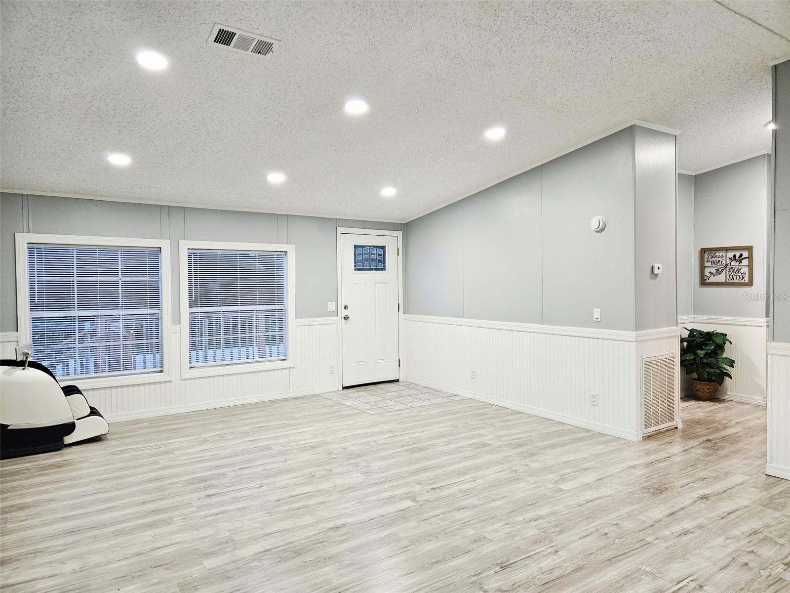 MOON LAKE ESTATES - Residential