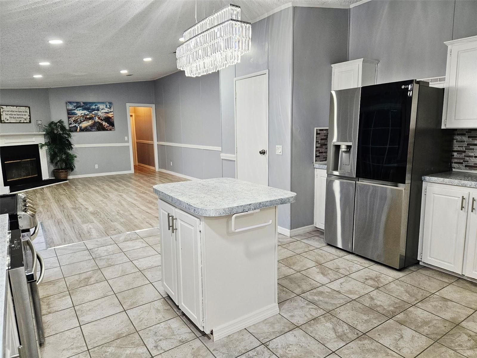 MOON LAKE ESTATES - Residential