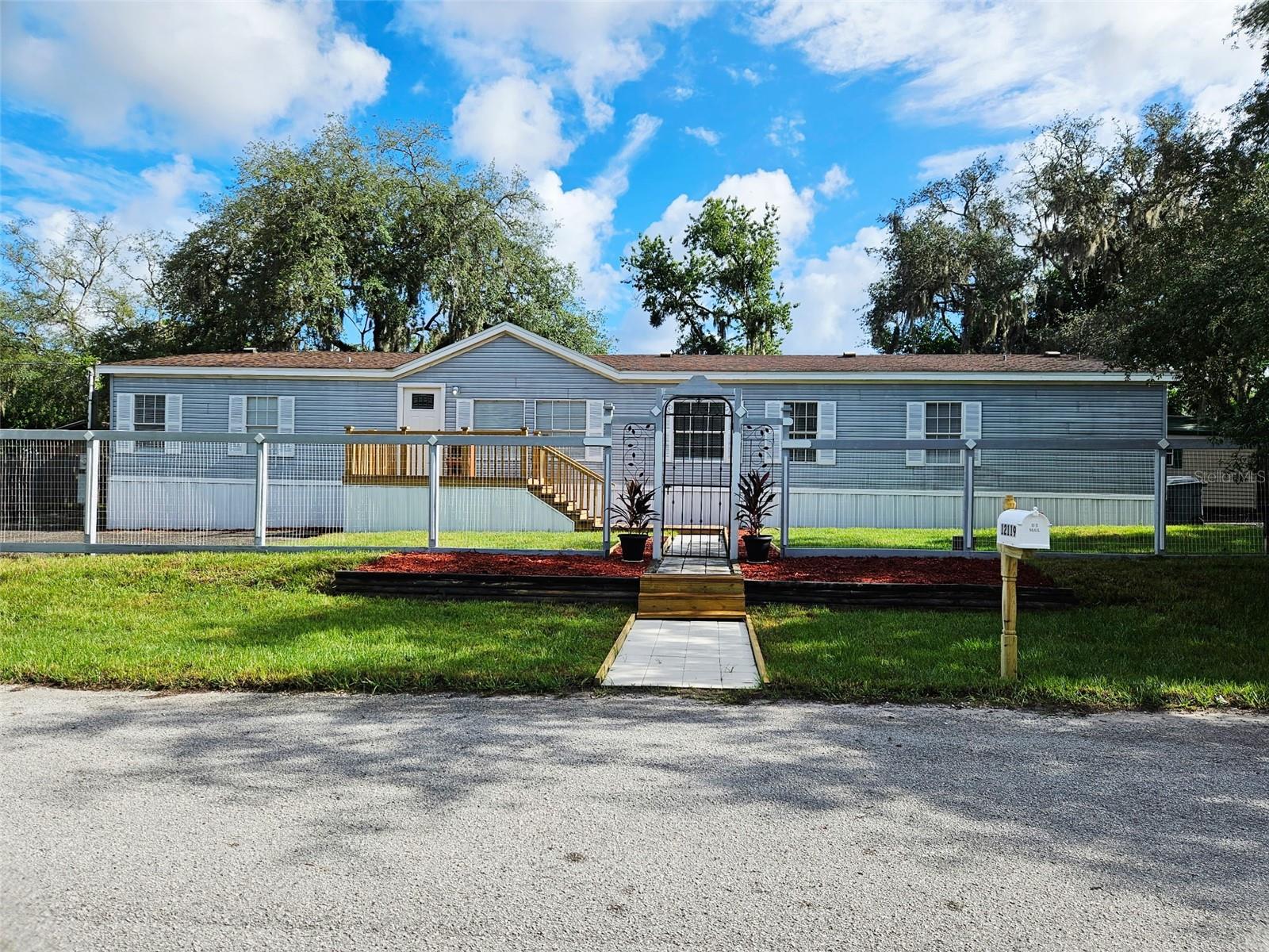 MOON LAKE ESTATES - Residential