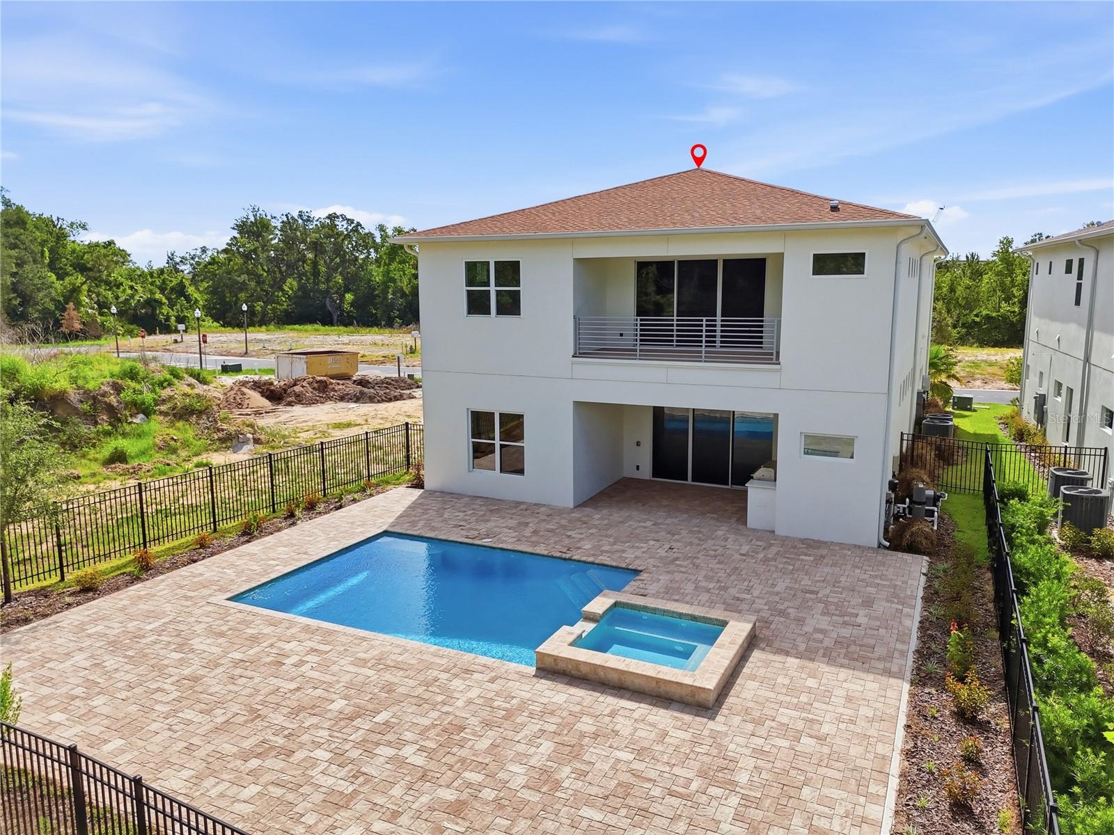 REUNION - Residential
