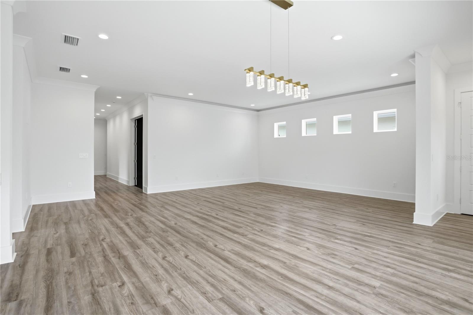 REUNION - Residential