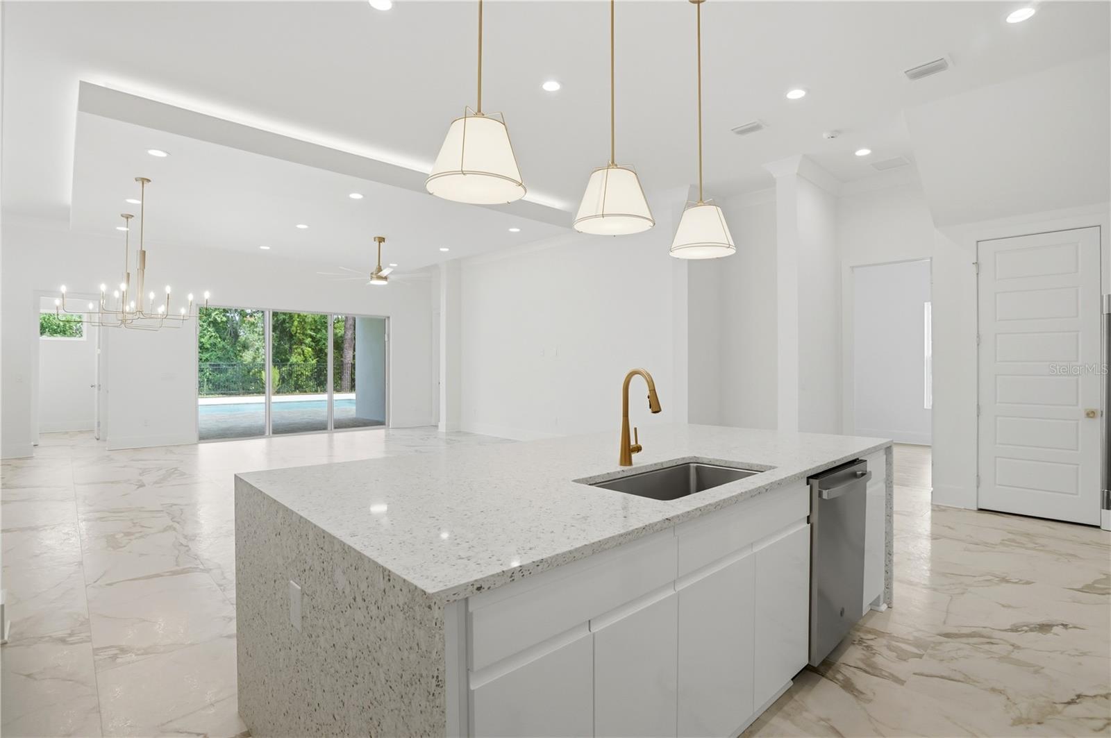 REUNION - Residential