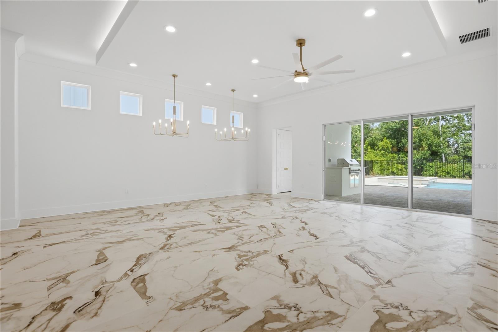 REUNION - Residential