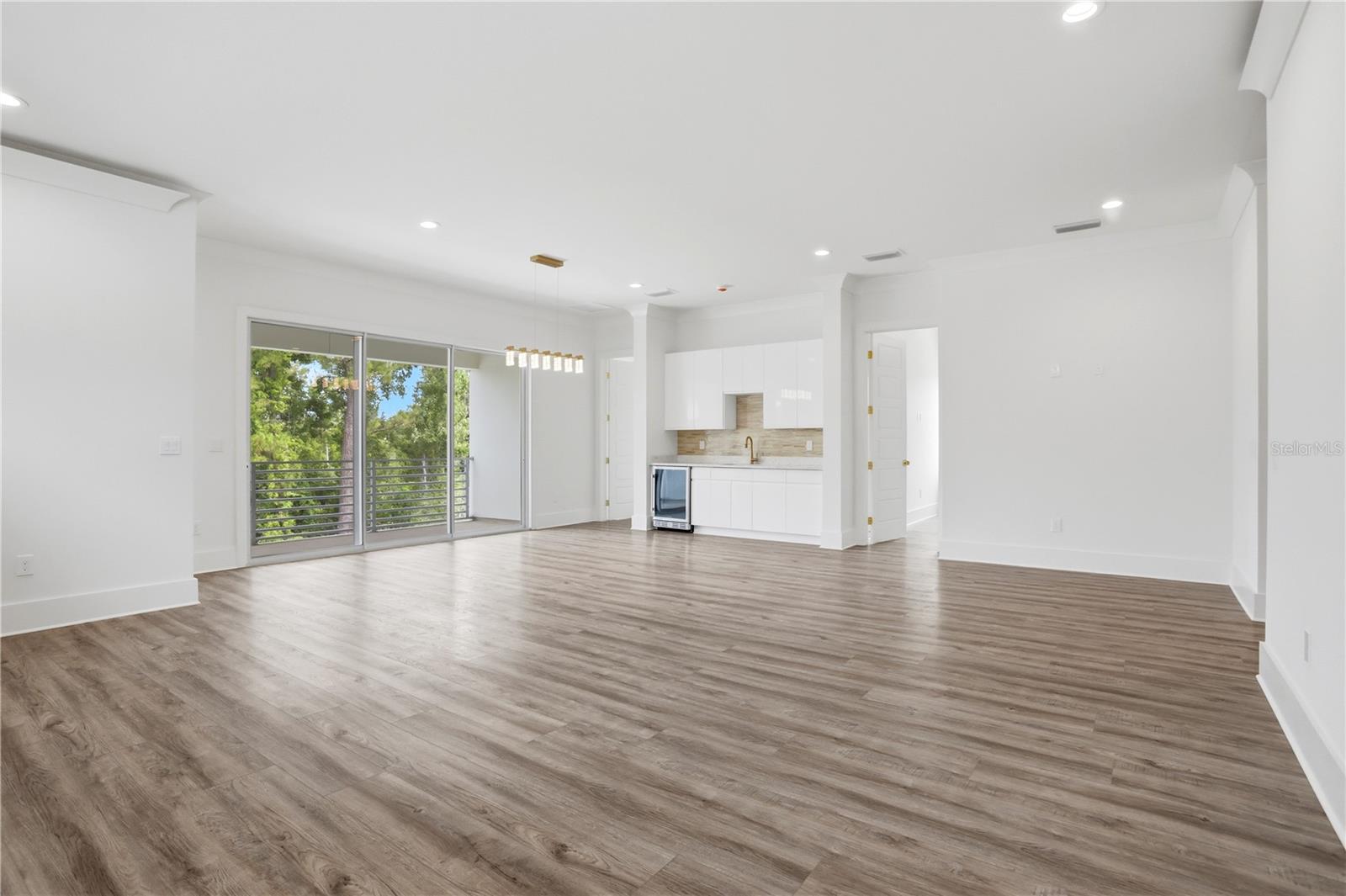 REUNION - Residential
