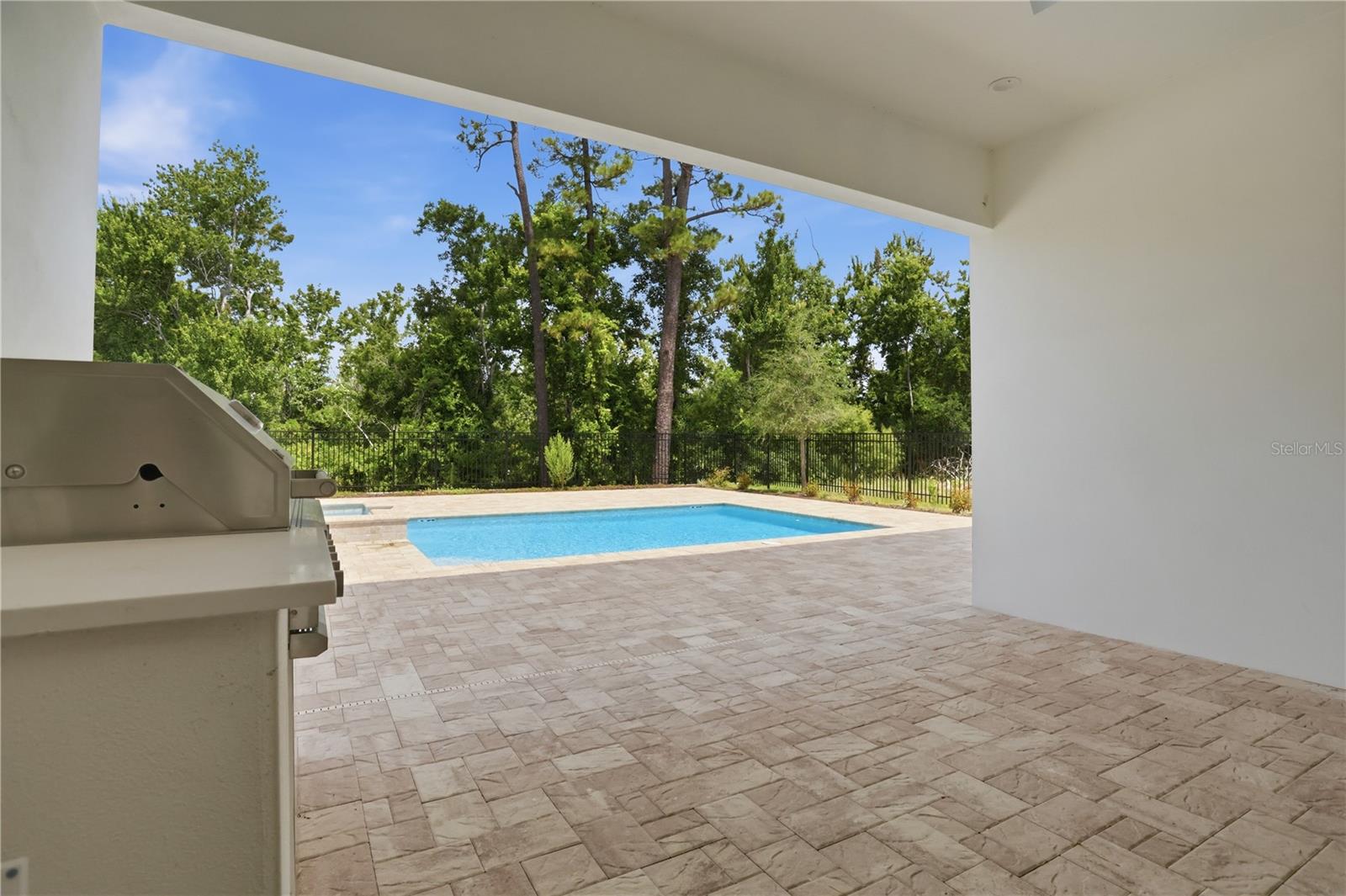 REUNION - Residential