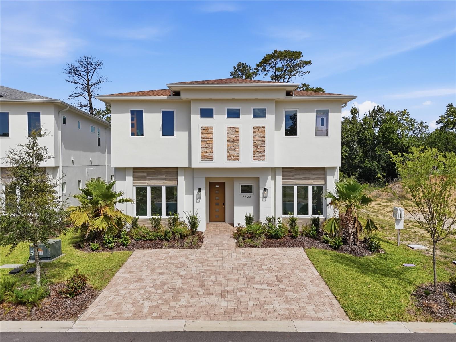 REUNION - Residential